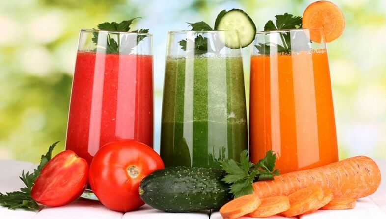 Sucos de vegetais de baixa caloria no menu da dieta para beber