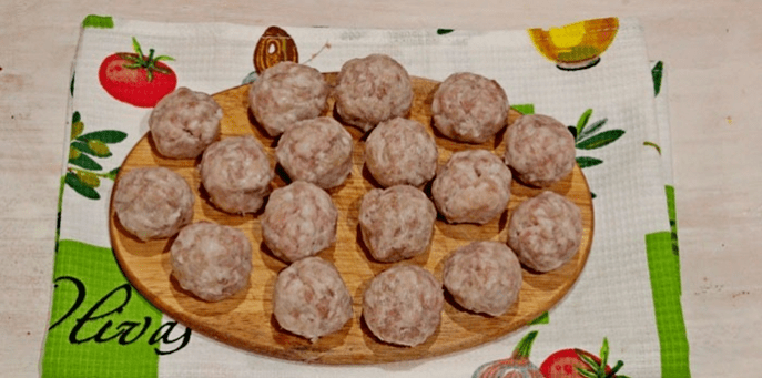 Almôndegas cozidas inducy